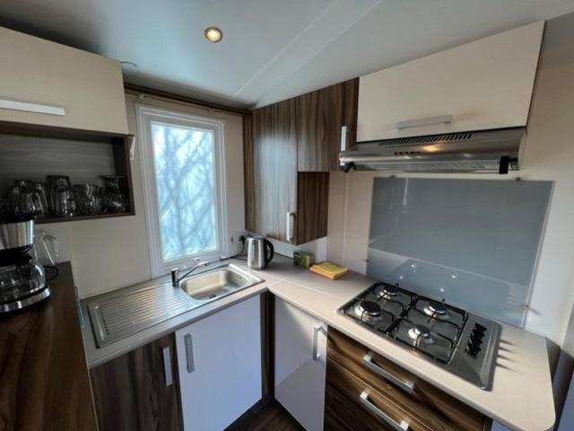 Chalet Kajuit 418 Op 5 Sterren Camping Bergumermeer Hotel Suameer ภายนอก รูปภาพ